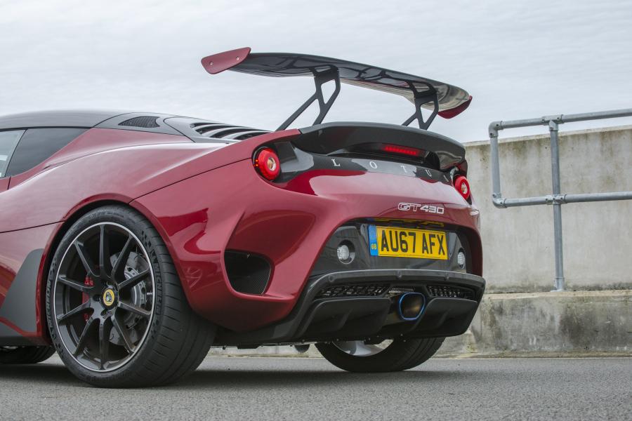 Детали экстерьера Lotus Evora GT430 2017 года  (фото 34 из 40)